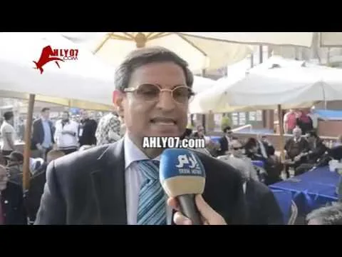 مصطفى يونس يمسخر اللاعب كهربا حواجبه بتوجعه فمبيعرفش يلعب والبدري خدعني