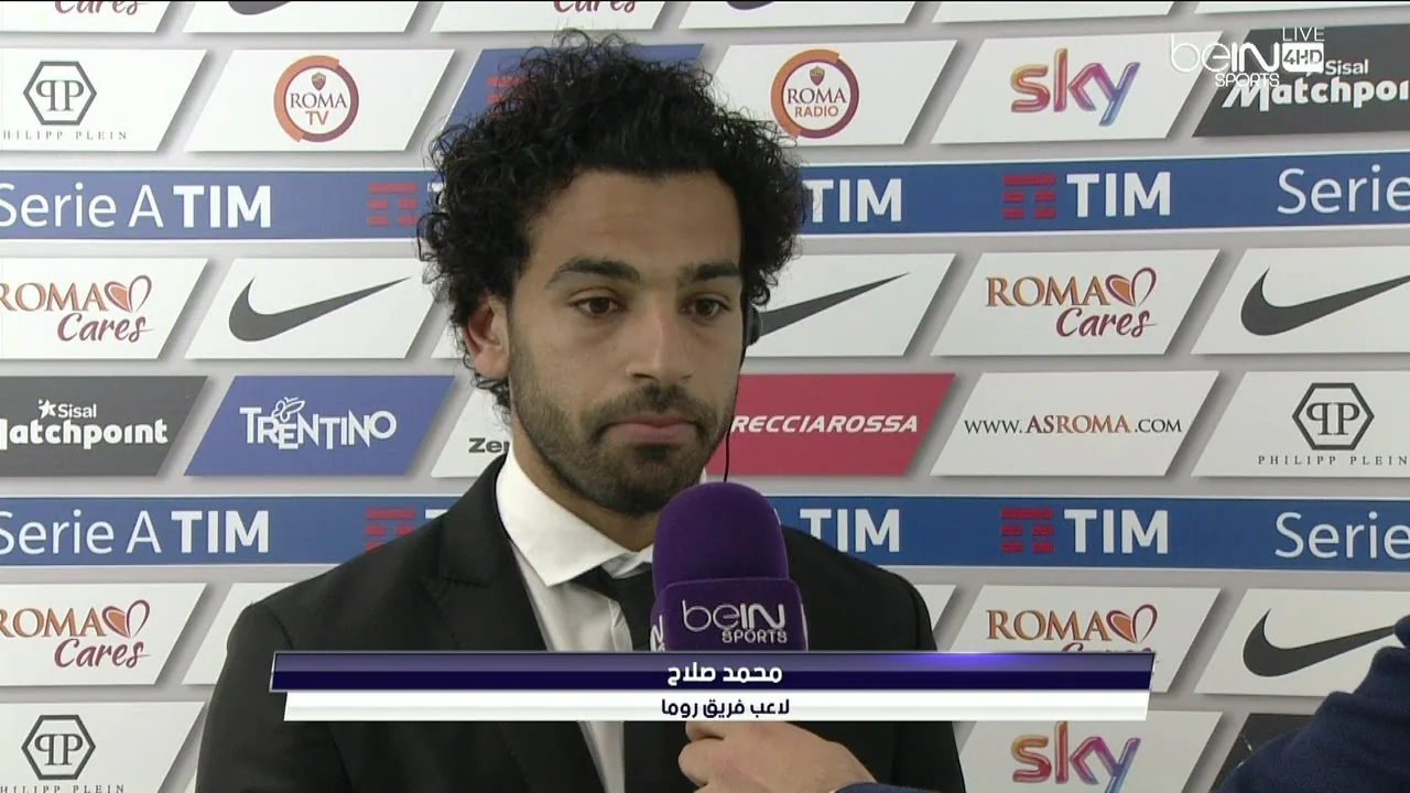شاهد واحكم هل فعلا تعمد محمد صلاح تجاهل ميدو اثناء حديثه اليه مرتين؟