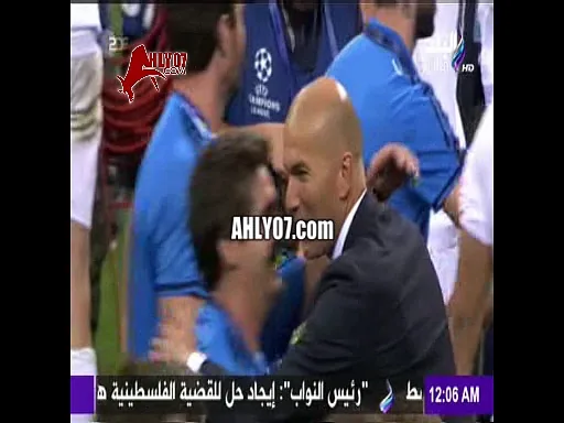 شاهد شوبير بيمسخر الطيب والغندور خرفان وأقزام وهلافيت في وصلة نارية على الهواء