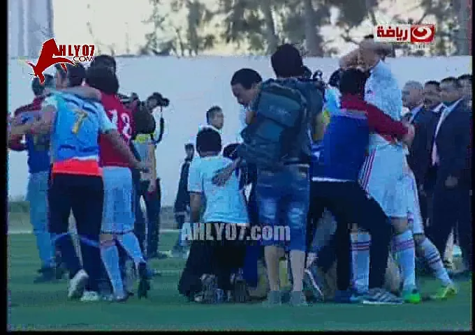 شاهد لحظات الدراما انهيار لاعبو المحلة وسعادة فريق الرجاء وصدمة ومواساة
