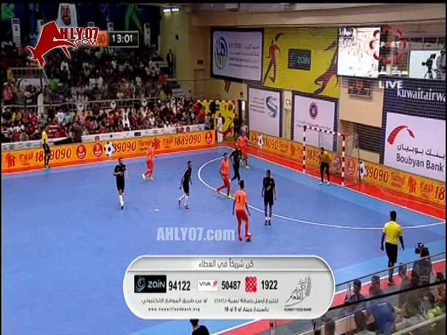 شاهد محمد أبو تريكة يحرز هدف عالمي بطريقته المعهوده بوجه القدم يعيد بها أمجاد الماضي القريب